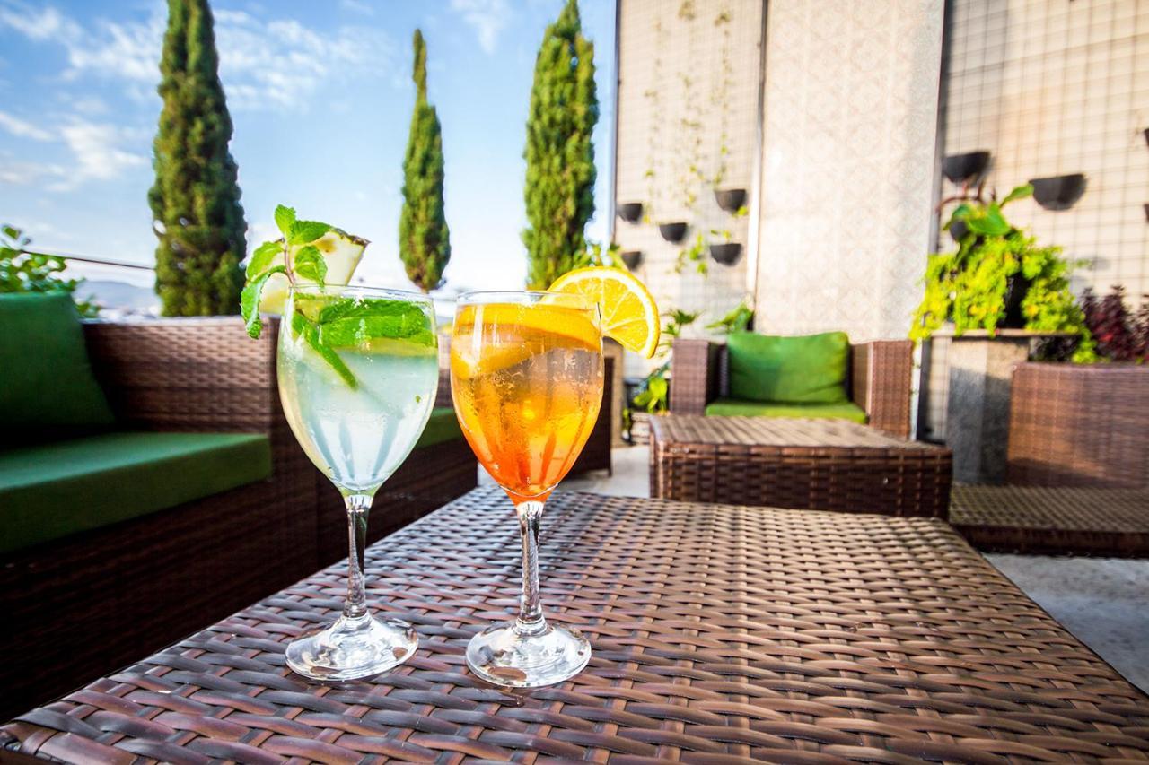 Golden Park All Inclusive Poços de Caldas Dış mekan fotoğraf Rooftop bar
